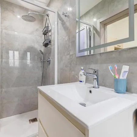Cosy 1br Getaway In Prime Location Apartment *