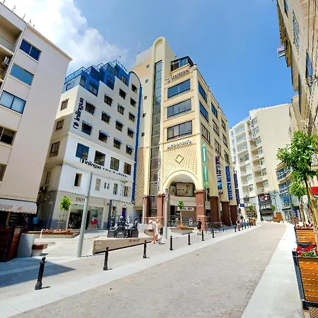 Cosy 1br Getaway In Prime Location Apartment Sliema